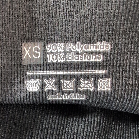 Women's Black Athletic Shorts XS - Picture 4 of 4